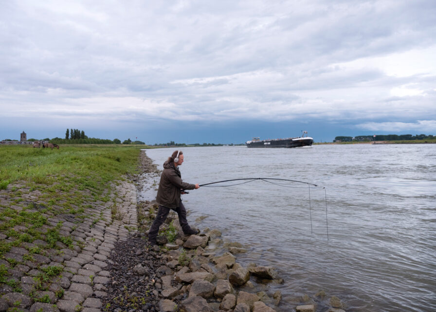 Recording fish communication via hydrophone. Also measured: the influence of shipping sounds on fish populations. Tiel (NL), 2019 